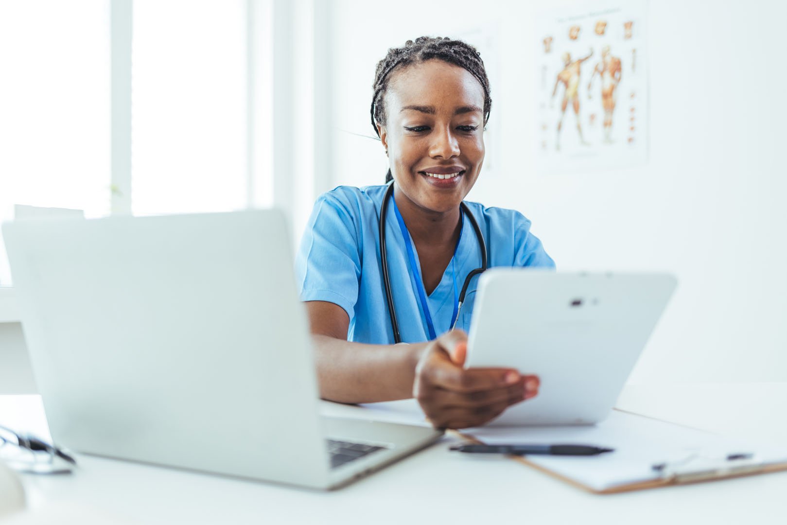 Nurse using CEU reimbursement for continuing education