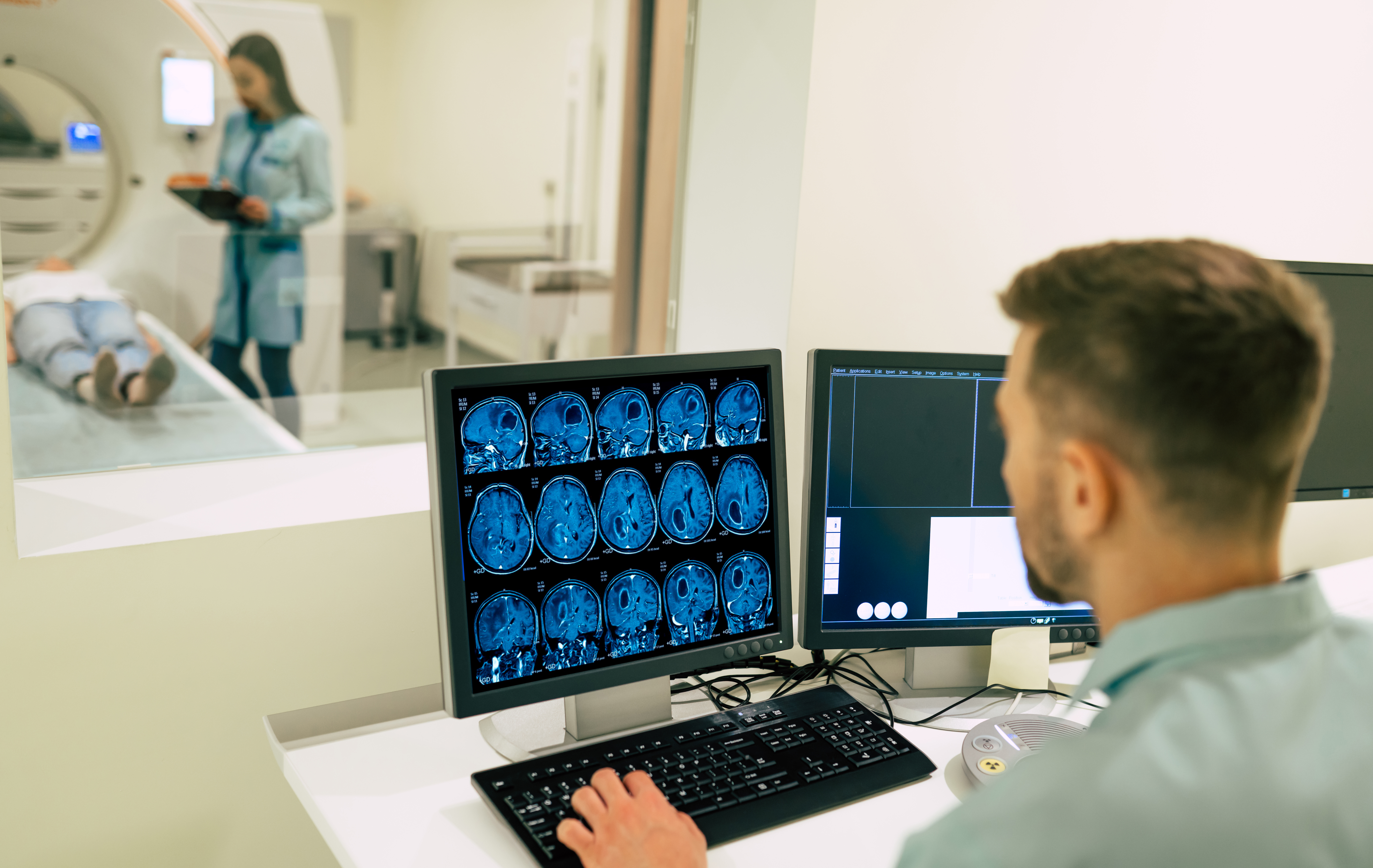 How to become an MRI technologist